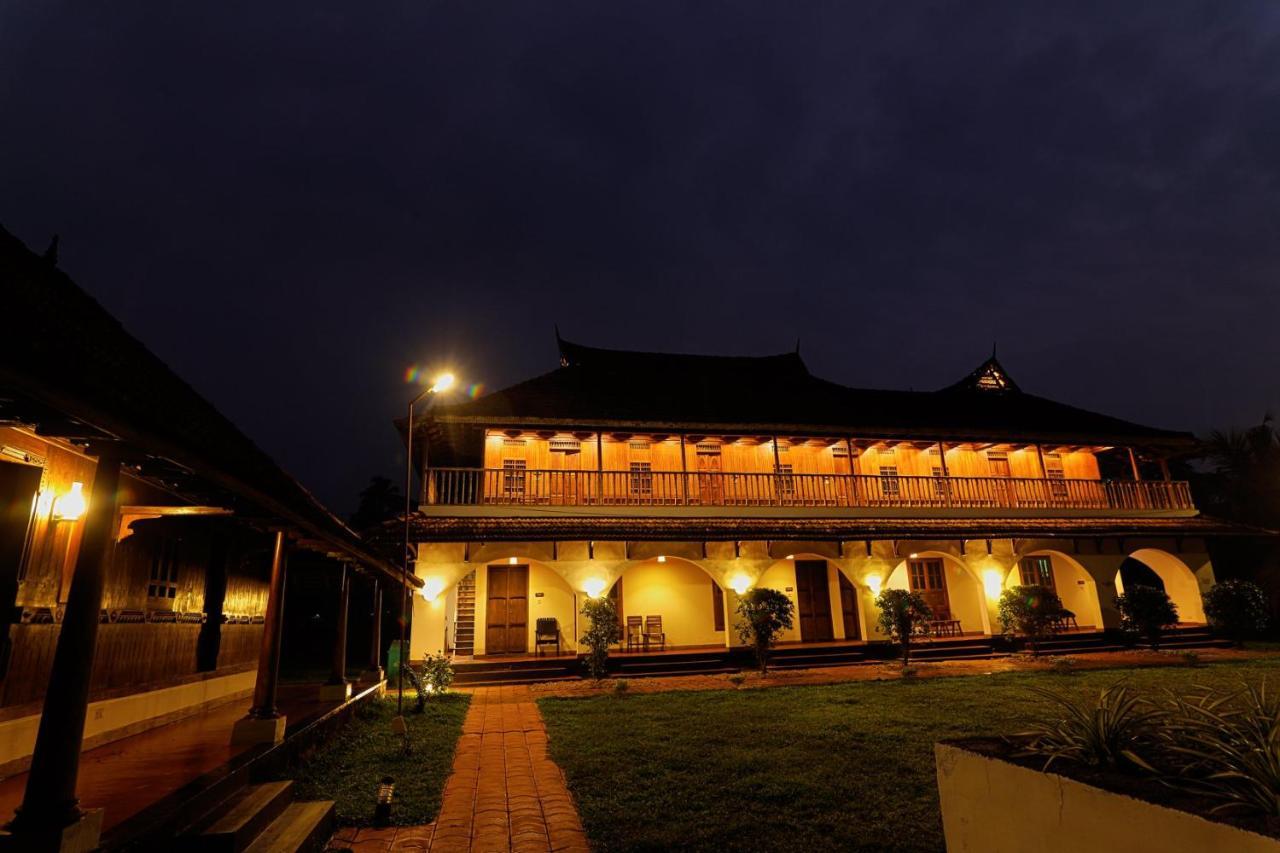 Kumarakom Heritage Resort Kottayam Luaran gambar