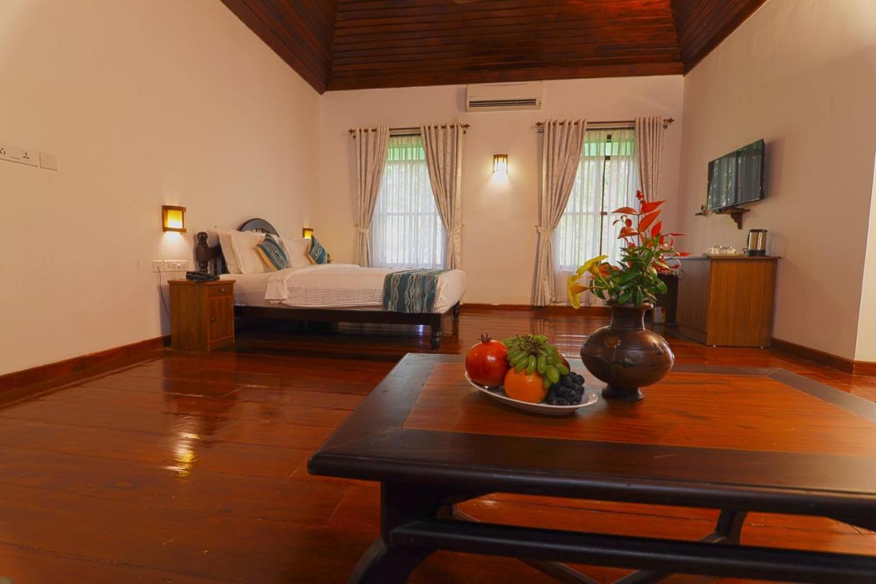 Kumarakom Heritage Resort Kottayam Luaran gambar