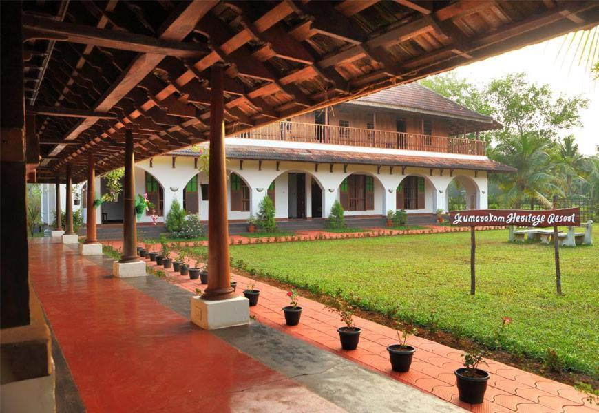 Kumarakom Heritage Resort Kottayam Luaran gambar