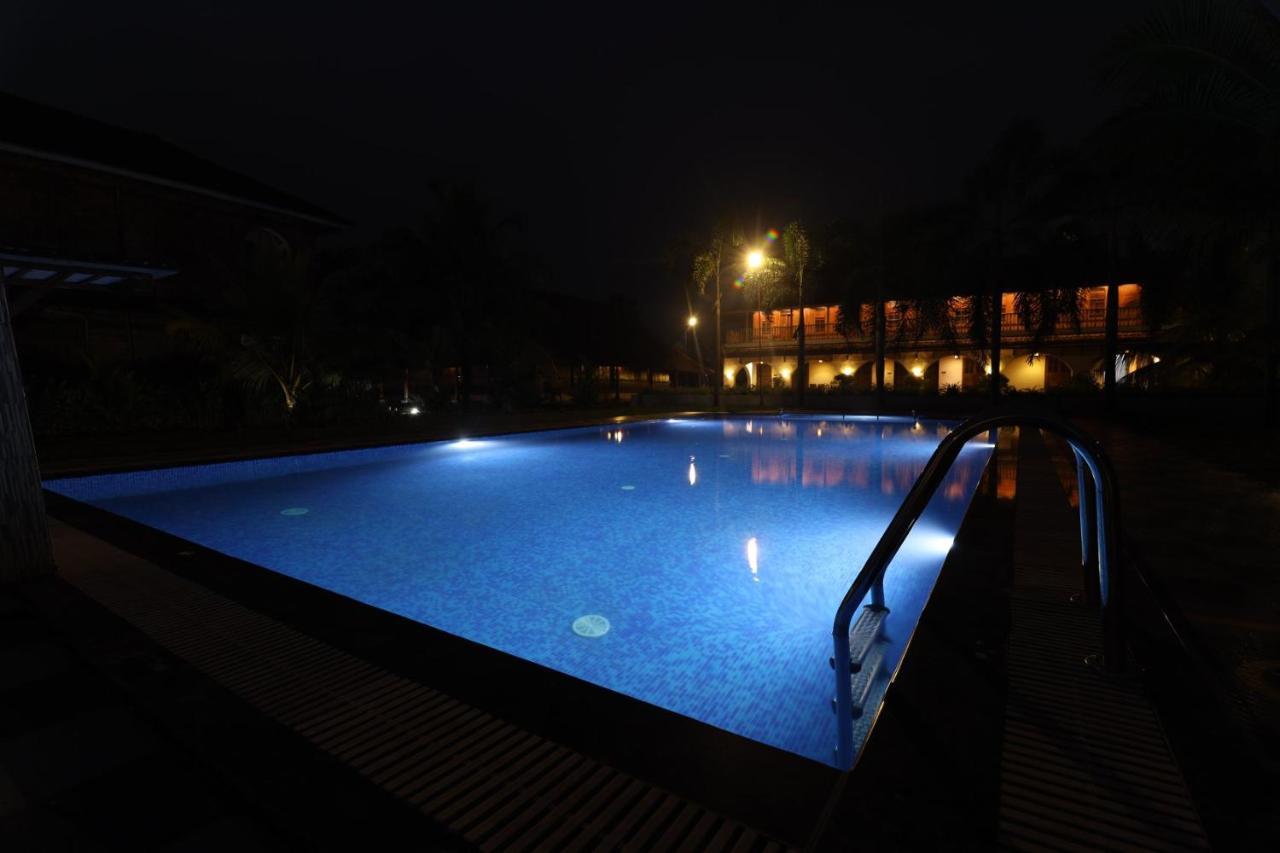 Kumarakom Heritage Resort Kottayam Luaran gambar