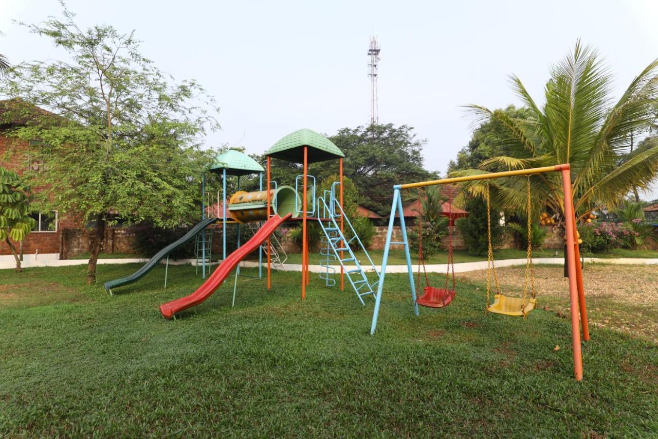 Kumarakom Heritage Resort Kottayam Luaran gambar